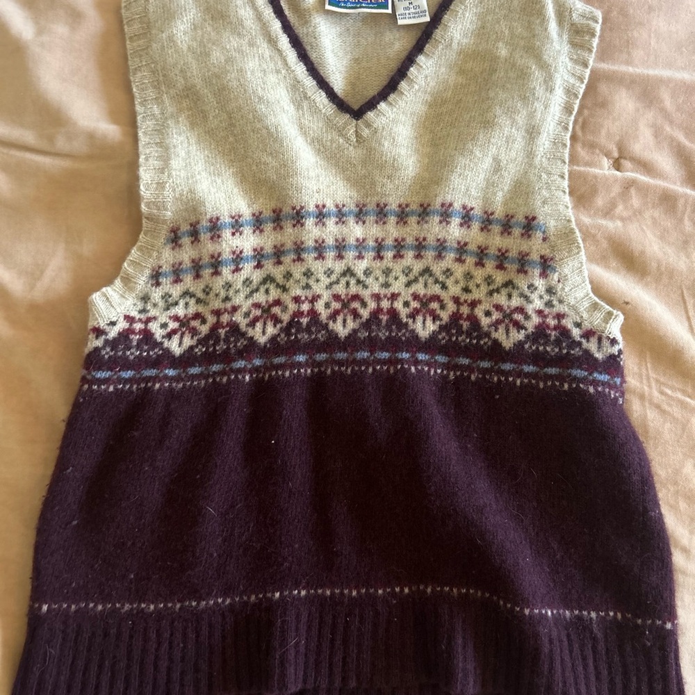 Vintage Lambswool V-Neck Sweater grandma Cottagecore